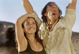 Penelope Cruz and Matthew McConaughey in Sahara