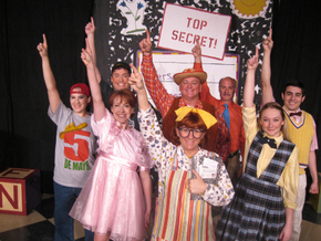 Kirsten Sindelar, Erin Churchill, Nicholas Munson, Sunshine Ramsey, Janos Horvath, Brad Hauskins, Brooke Schelly, and Chris Galvan in Junie B. Jones: The Musical