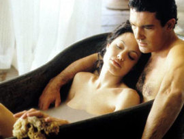 Angelina Jolie and Antonio Banderas in Original Sin