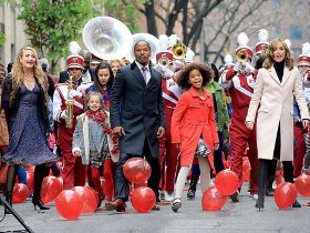 Cameron Diaz, Jamie Foxx, Quvenzhane Wallis, and Rose Byrne in Annie