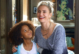 Quvenzhane Wallis and Cameron Diaz in Annie