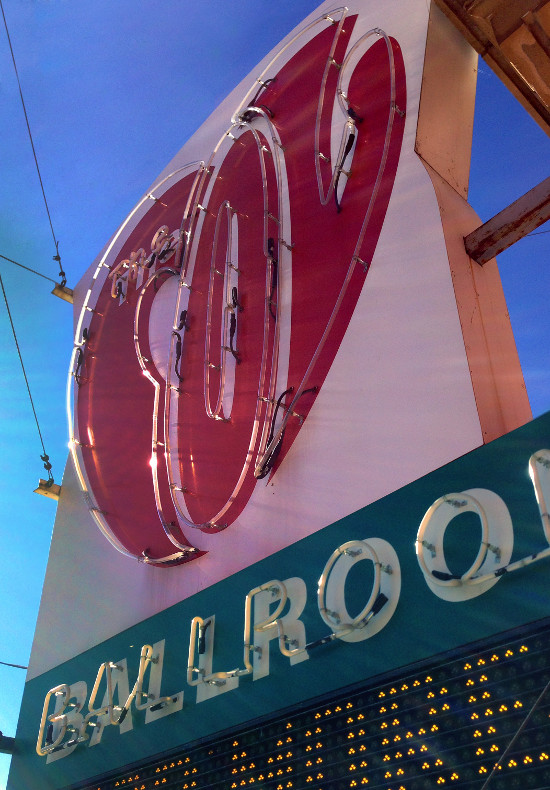 The current sign at the Col. Photo by Bruce Walters.