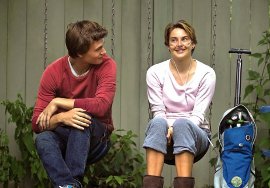 Ansel Elgort and Shailene Woodley in The Fault in Our Stars