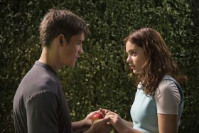 Brenton Thwaites and Odeya Rush in The Giver