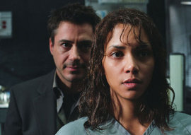 Robert Downey Jr. and Halle Berry in Gothika