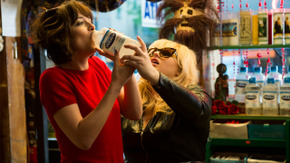 Dakota Johnson and Rebel Wilson in How to Be Single