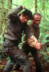 Benicio del Toro and Tommy Lee Jones in The Hunted