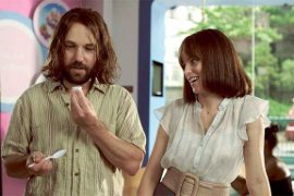 Paul Rudd and Elizabeth Banks in Our Idiot Brother