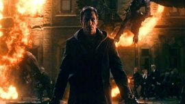 Aaron Eckhart in I, Frankenstein