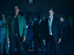 Jeff Goldblum and Bill Pullman in Independence Day: Resurgence