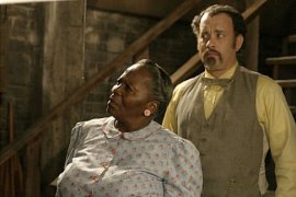 Irma P. Hall and Tom Hanks in The Ladykillers