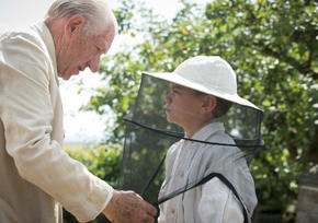 Ian McKellen and Milo Parker in Mr. Holmes