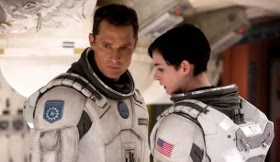 Matthew McConaughey and Anne Hathaway in Interstellar