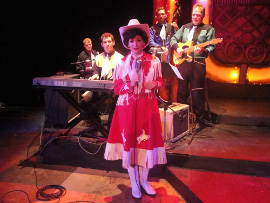 Tristan Tapscott, Danny White, Heather Beck, Justin Droegemueller, and Dave Maxwell in A Closer Walk with Patsy Cline