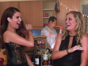 Tina Fey and Amy Poehler in Sisters