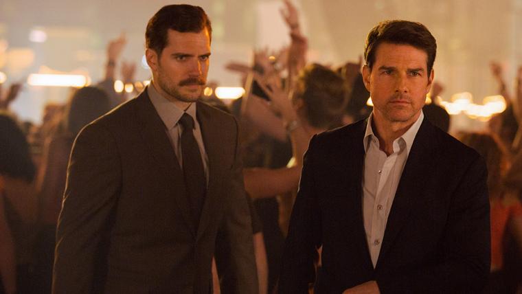  Henry Cavill and Tom Cruise in Mission: Impossible - Fallout 