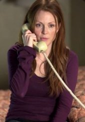 Julianne Moore in The Forgotten