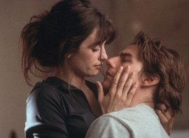 Penelope Cruz and Tom Cruise in Vanilla Sky