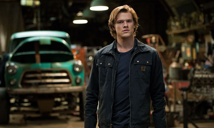 Lucas Till in Monster Trucks