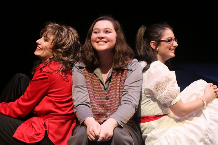 Sarah Baker, Lauren Clapp, and Elise Campbell in Crimes of the Heart