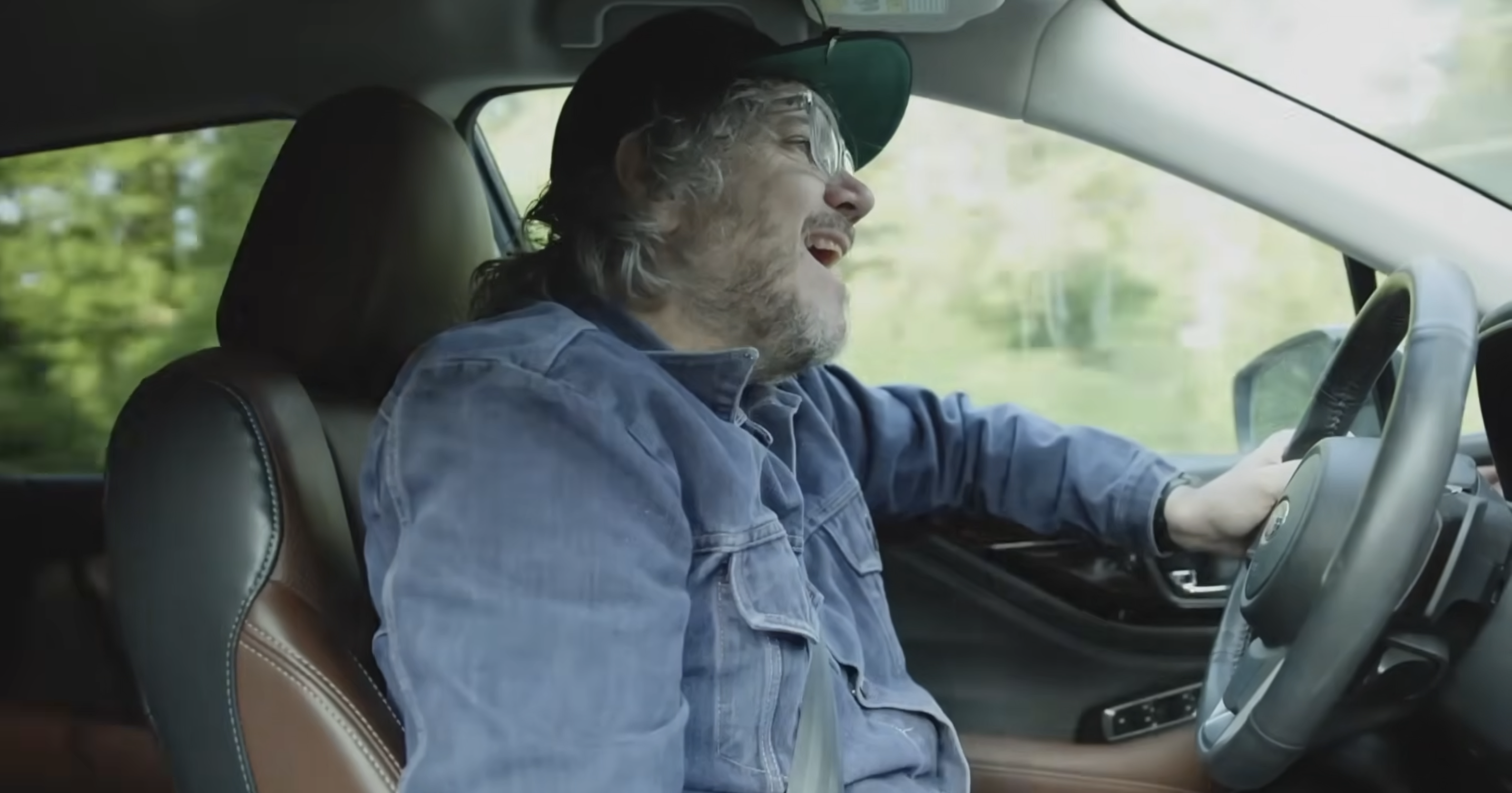 Jeff Tweedy Sings Twilight Override In His Car 