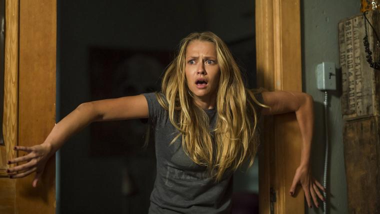 Teresa Palmer in Lights Out
