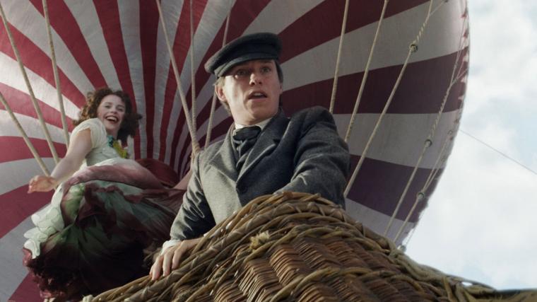 Felicity Jones and Eddie Redmayne in The Aeronauts