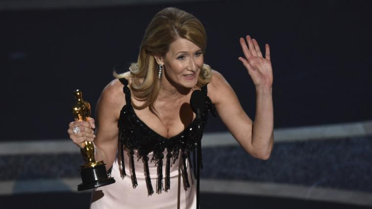 Best Supporting Actress winner Laura Dern