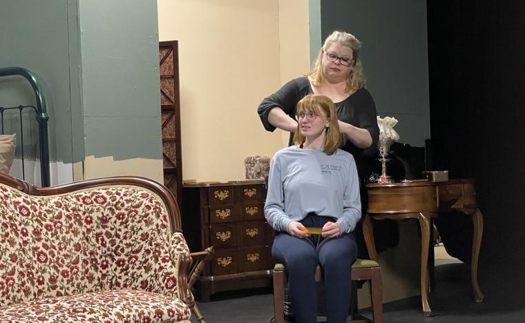 Adrienne Jane Evans and Wendy Czekalski in Veronica's Room