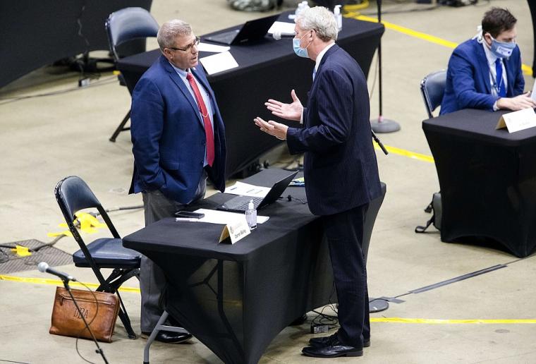 Senator Darren Bailey and House GOP Leader Jim Durkin in June 2020