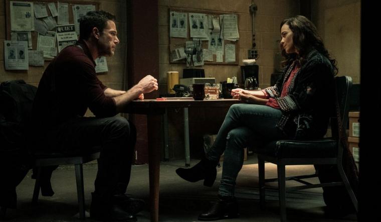 Ben Affleck and Alice Braga in Hypnotic