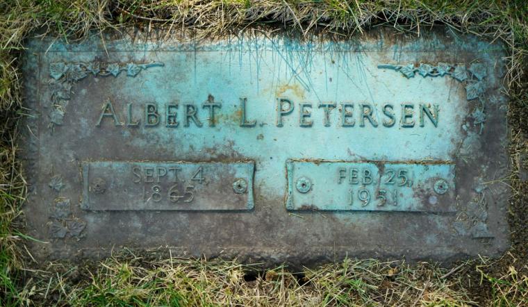 Albert Petersen gravesite
