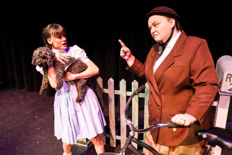 Amelia Ward and Maddie Baez in "The Wizard of Oz"