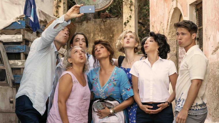 John Corbett, Maria Vacratsis, Melina Kotselou, Nia Vardalos, Elena Kampouris, Andrea Martin, and Elias Kacavas in My Big Fat Greek Wedding 3