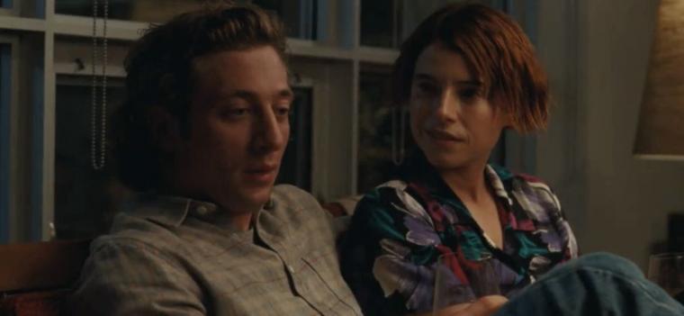 Jeremy Allen White and Jessie Buckley in Fingernails