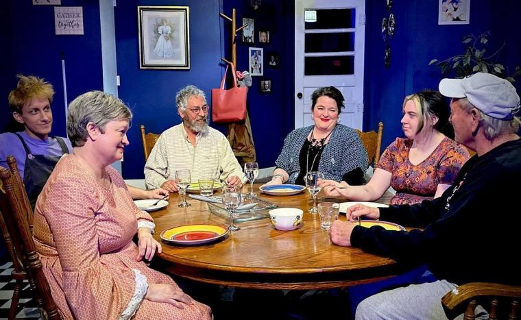Adam Cerny, Ashley Hoskins, Jim Harris, Emmalee Hilburn, Gillian McMahon, and Louie Fisher in the Mockingbird on Main's Anywhere but Here