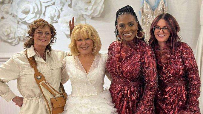 Susan Sarandon, Bette Midler, Sheryl Lee Ralph, and Megan Mullally in The Fabulous Four