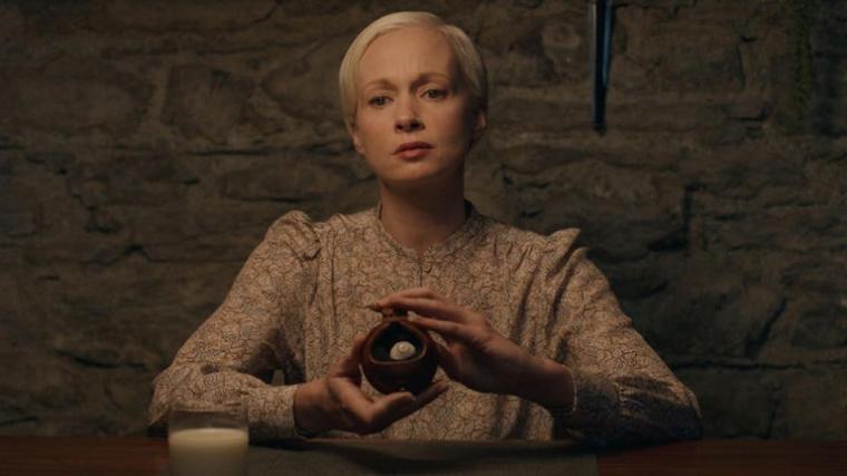 Carolyn Bracken in Oddity