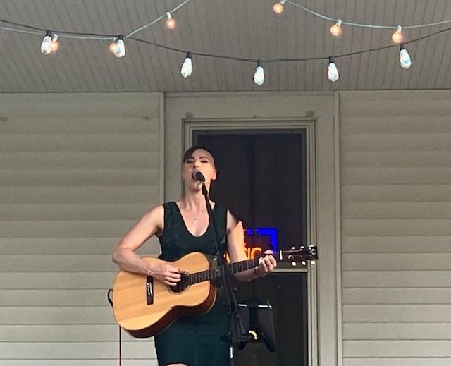 Irish singer-songwriter Sina Theil performed a house concert on June 11, 2025 (photo by Jonathan Turner).