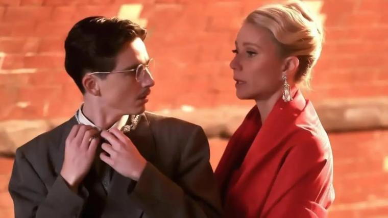 Timothée Chalamet and Gwyneth Paltrow in Marty Supreme