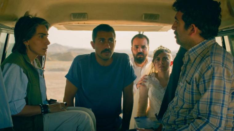 Mariam Afshari, Mohamad Ali Elyasmehr, Majid Panahi, Hadis Pakbaten, and Vahid Mobasseri in It Was Just an Accident