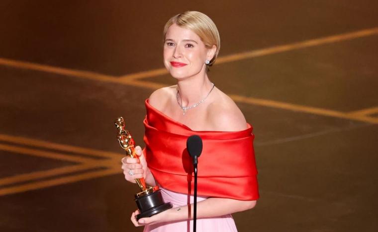 Best Actress winner Jessie Buckley