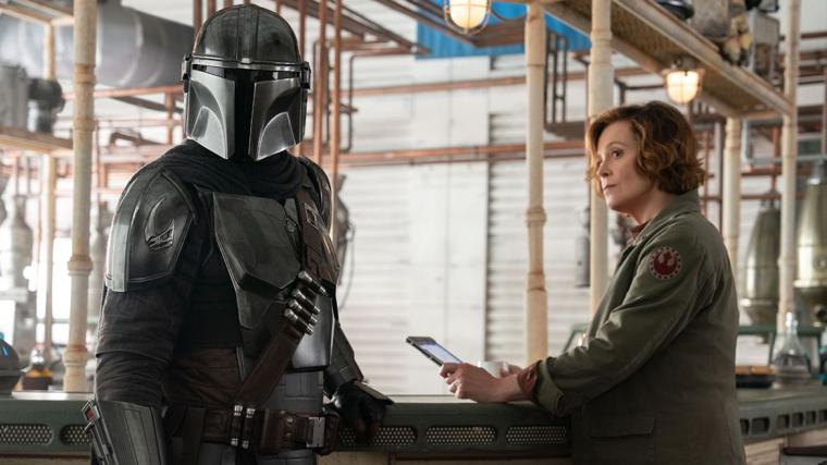 Pedro Pascal and Sigourney Weaver in Star Wars: The Mandalorian & Grogu