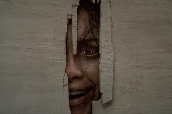Luciane Buchanan in Evil Dead Burn