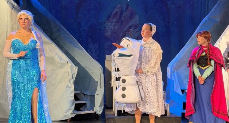 Kirsten Sindelar, Grace Wilborg, and Callen Sederquist in Disney's Frozen