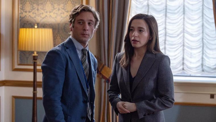 Jeremy Allen White and Mikey Madison in The Social Reckoning