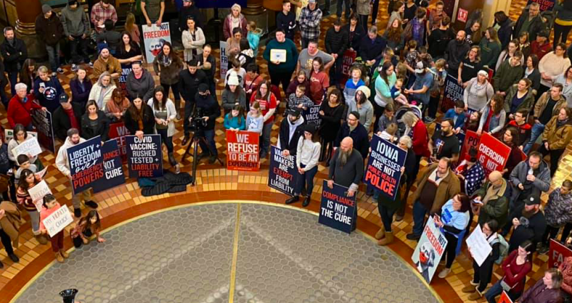 covid-19-mandate-protestors-iowa-state-capitol-jan-11-2021